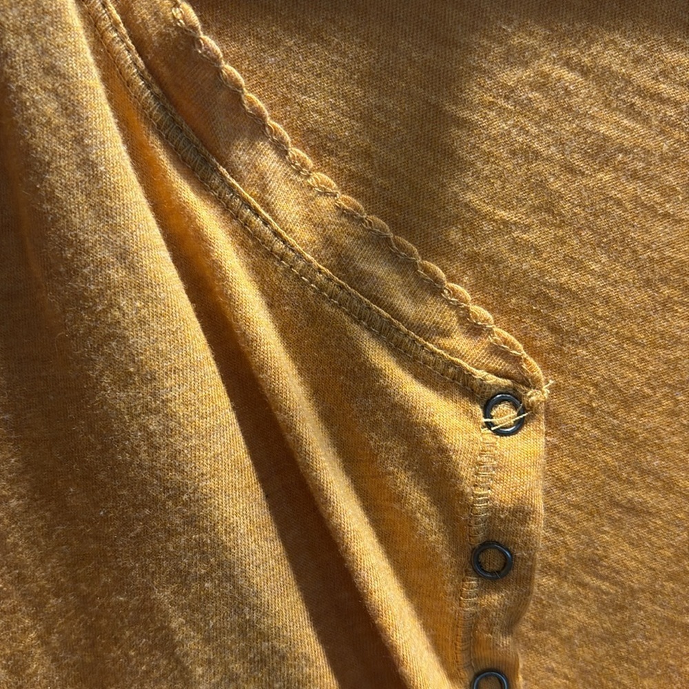 LOGG Women's Mustard Long Sleeve Henley style snap front Top scallop L - Picture 2 of 7